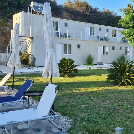 Greco Paradise - Adult Only ゲストハウス ネア・スキオニ